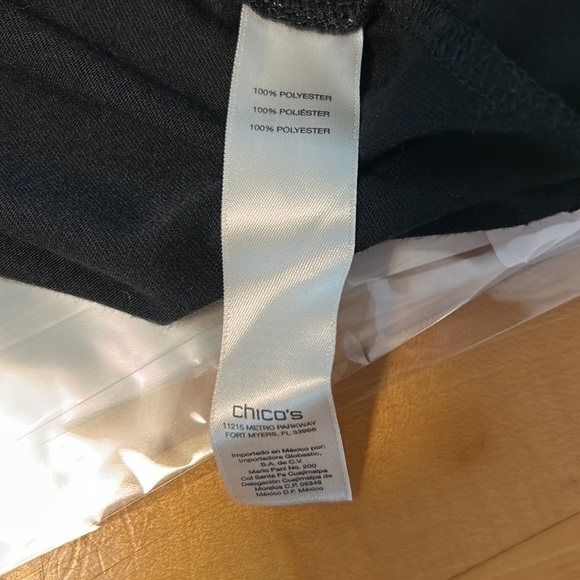 Gorgeous Chico's Top Size 3 - Picture 8 of 8